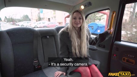 Взял блондинку в машину, а она в попу захотела